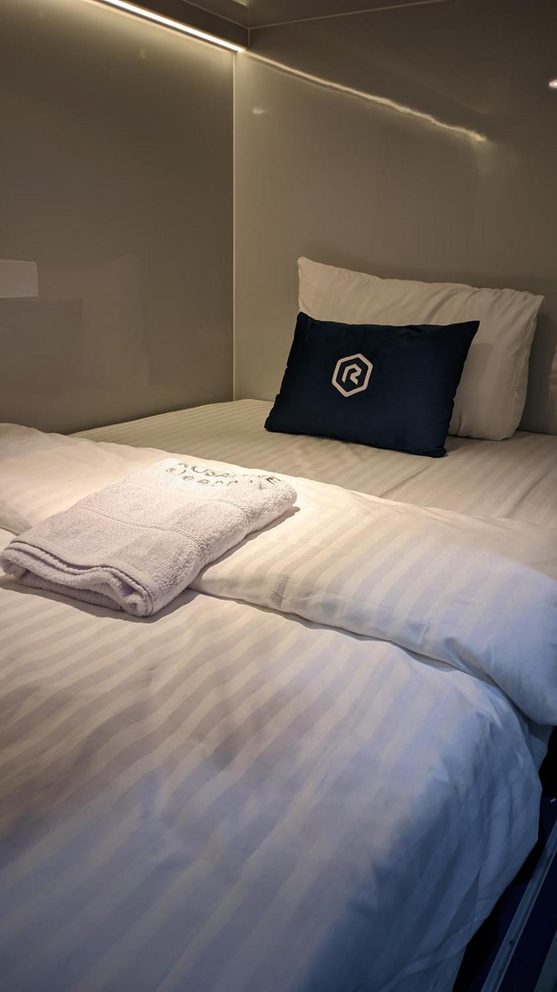 Rosalyne Sleepbox Tugu 2 Yogyakarta